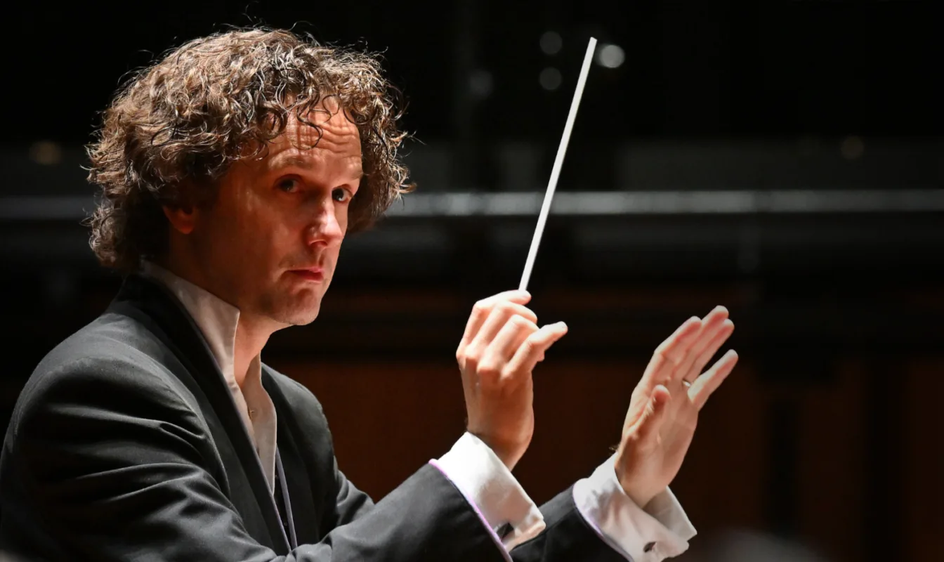 Aurora Orchestra